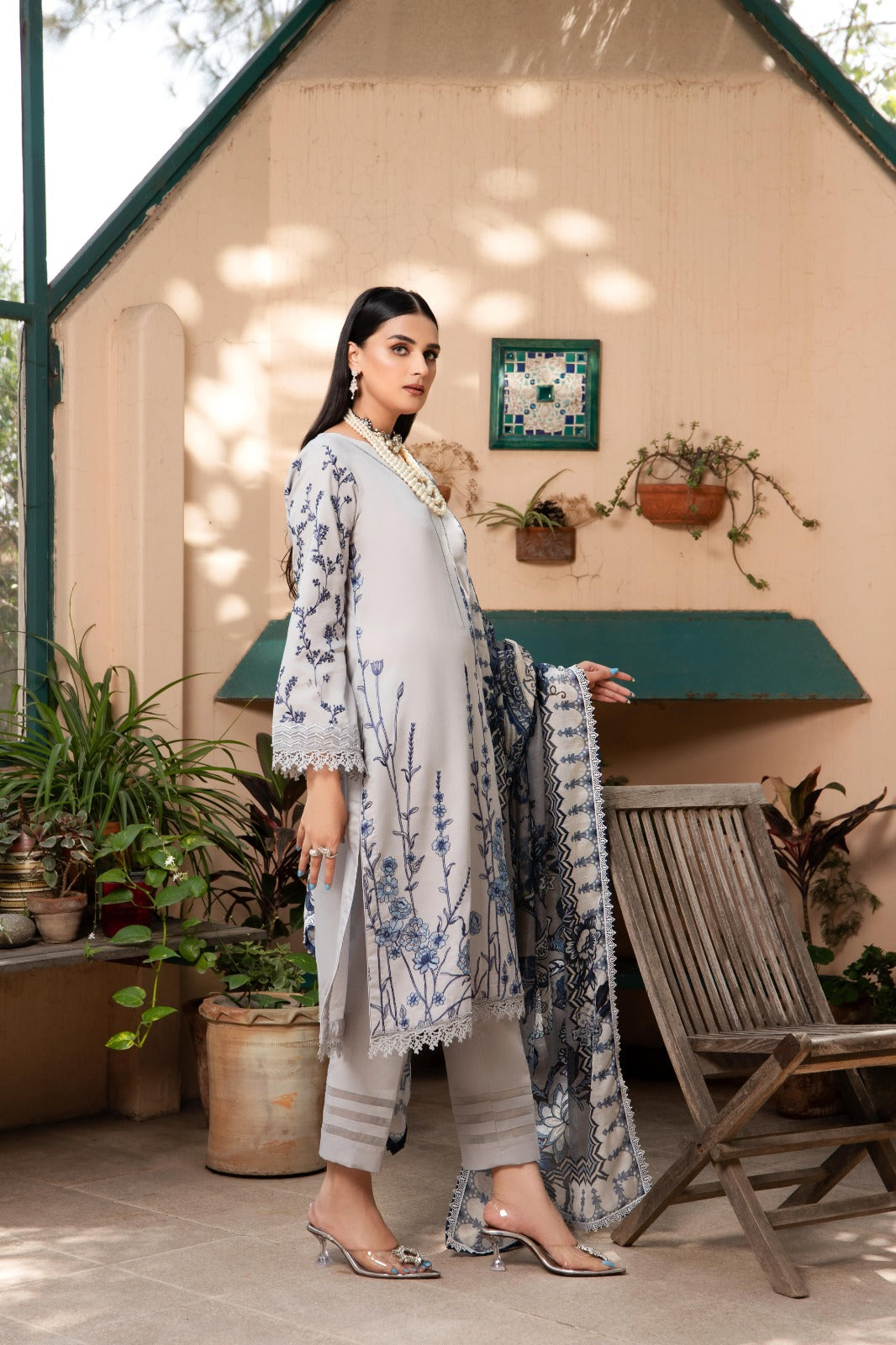 Luxury Lawn Collection Vol 2 ZL 04
